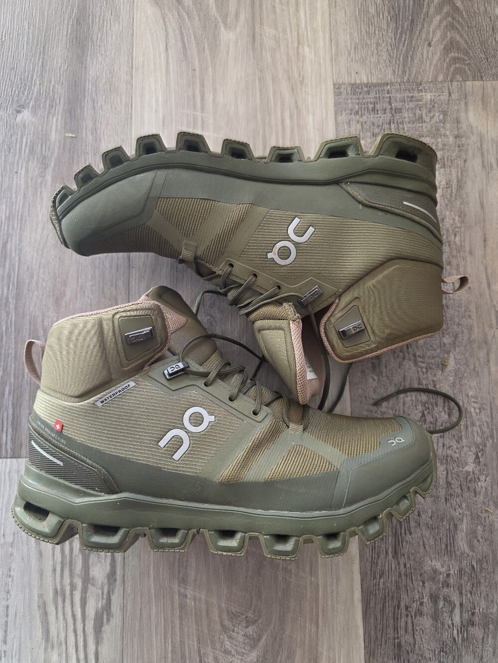 Womens On Cloudwork Green Hiking Boots Sneakers Size 8.5